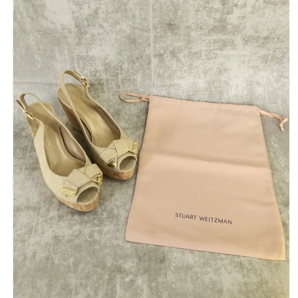 Stuart Weitzman Wedge Sandal Womens 9M Gold Linen Cork Peep Toe Bow Quiet Luxury - Picture 2 of 12